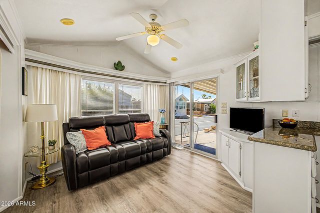 111 S GREENFIELD Road 724, Mesa, AZ 85206