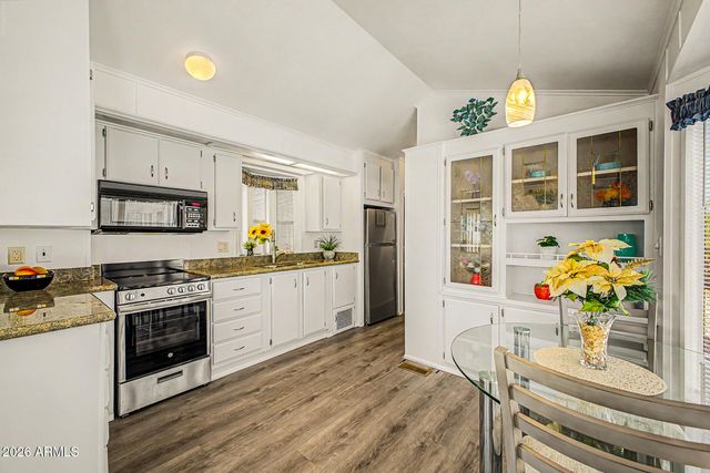111 S GREENFIELD Road 724, Mesa, AZ 85206