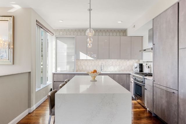928 E Broadway 9, Boston, MA 02127