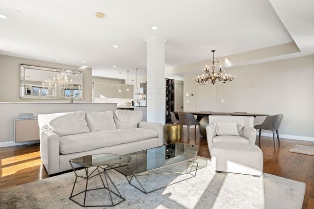 928 E Broadway 9, Boston, MA 02127