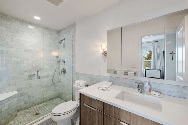 928 E Broadway 9, Boston, MA 02127
