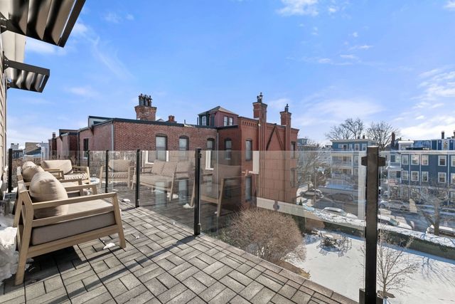 928 E Broadway 9, Boston, MA 02127