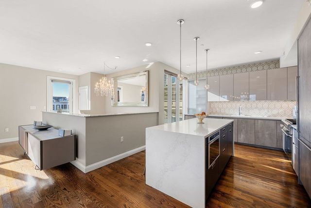 928 E Broadway 9, Boston, MA 02127