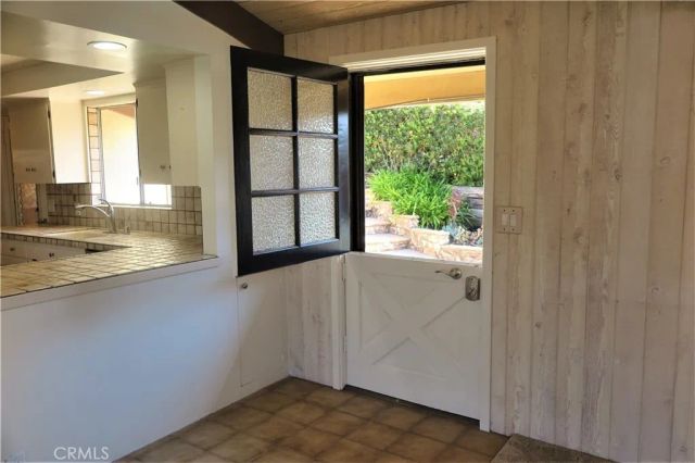 998 Oriole Drive, Laguna Beach, CA 92651