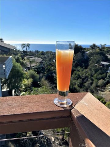 998 Oriole Drive, Laguna Beach, CA 92651