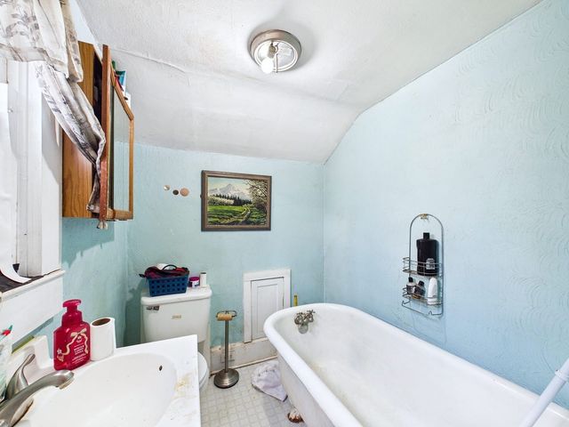 812 Eastanallee Ave, Athens, TN 37303