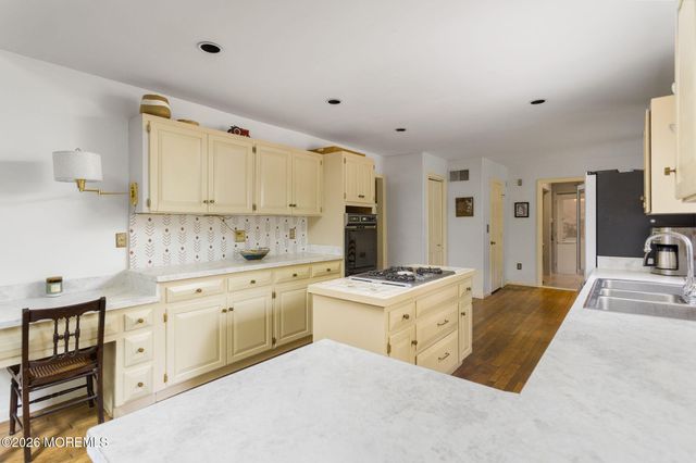 95 Holmes Mill Road, Upper Freehold, NJ 08501