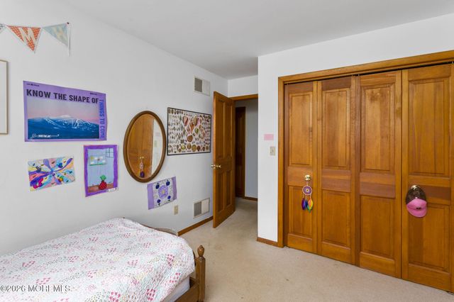 95 Holmes Mill Road, Upper Freehold, NJ 08501