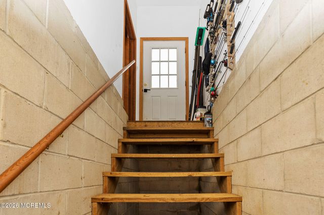 95 Holmes Mill Road, Upper Freehold, NJ 08501