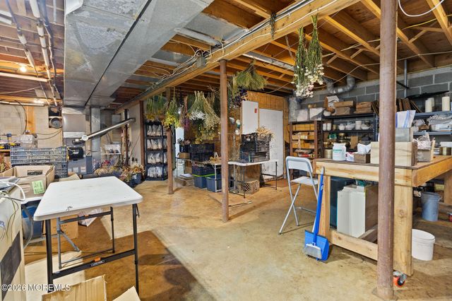 95 Holmes Mill Road, Upper Freehold, NJ 08501