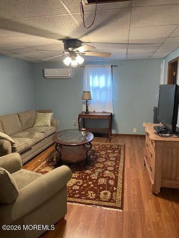 95 Holmes Mill Road, Upper Freehold, NJ 08501