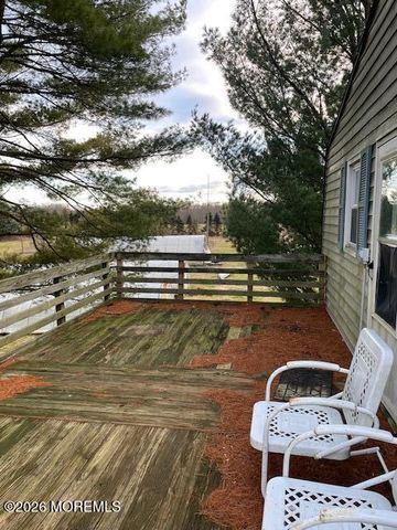 95 Holmes Mill Road, Upper Freehold, NJ 08501