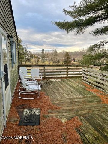 95 Holmes Mill Road, Upper Freehold, NJ 08501