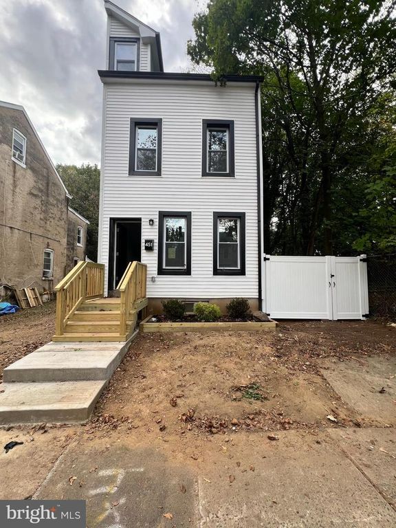 451 STUYVESANT AVE, Trenton, NJ 08618