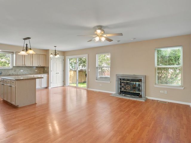 2607 Flagstone Circle, Naperville, IL 60564