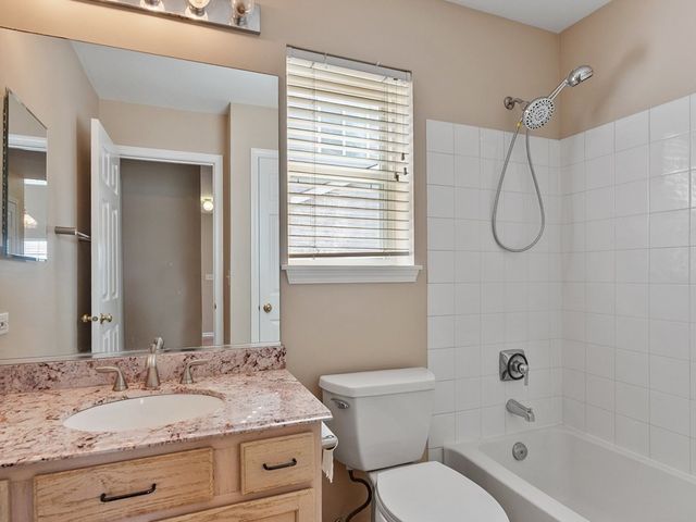 2607 Flagstone Circle, Naperville, IL 60564