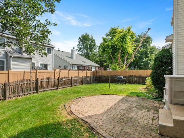 2607 Flagstone Circle, Naperville, IL 60564