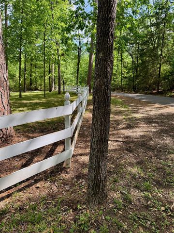 422 Yellow Creek Trail, Crockett, TX 75835