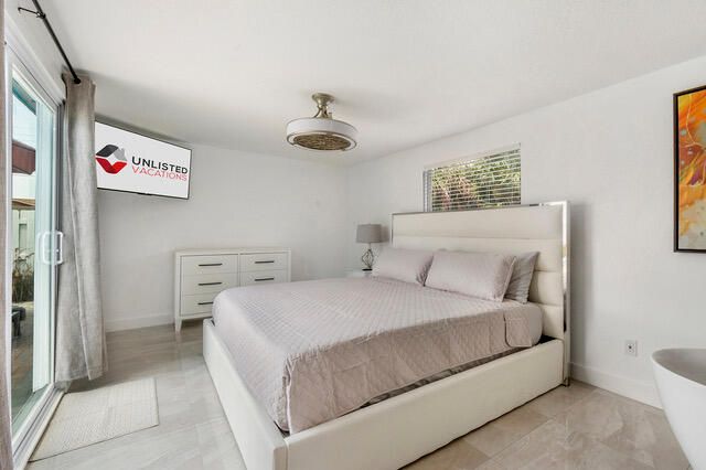 3131 Avenue H E, Riviera Beach, FL 33404