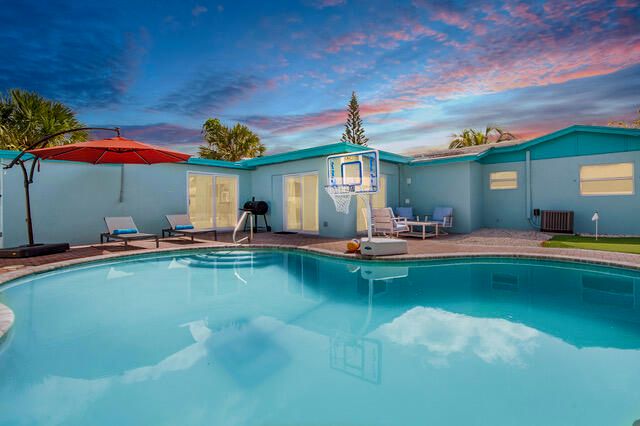 3131 Avenue H E, Riviera Beach, FL 33404