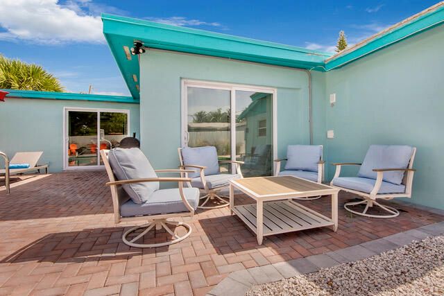 3131 Avenue H E, Riviera Beach, FL 33404