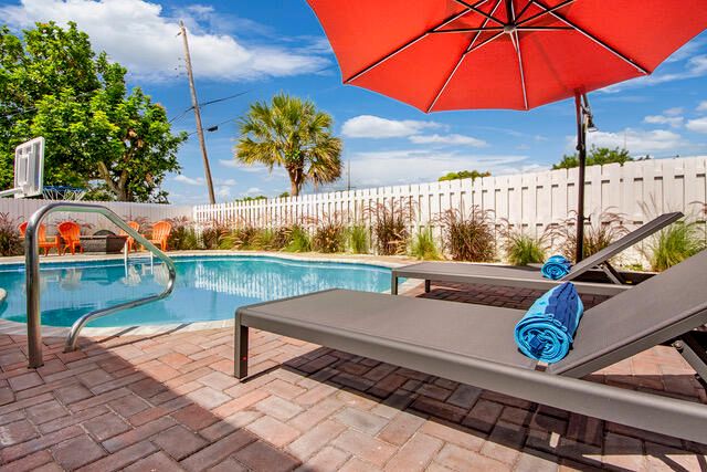 3131 Avenue H E, Riviera Beach, FL 33404