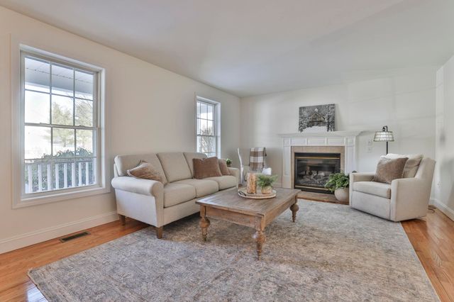 11 Tavernier Way, Manchester, NH 03109