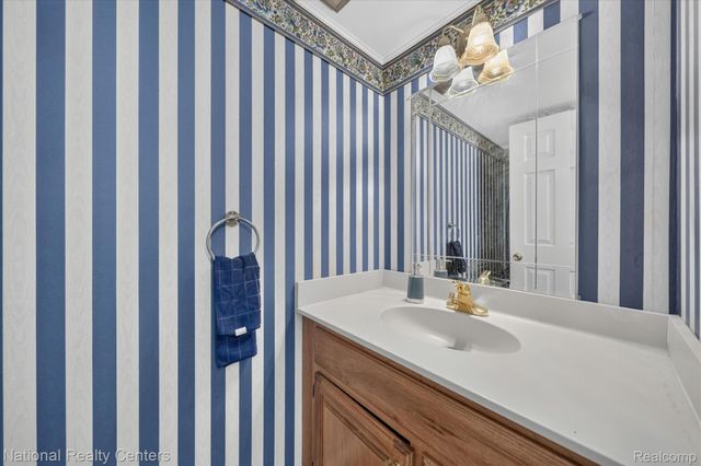 1641 Brentwood Drive, Troy, MI 48098