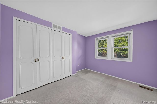 1641 Brentwood Drive, Troy, MI 48098