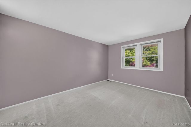 1641 Brentwood Drive, Troy, MI 48098