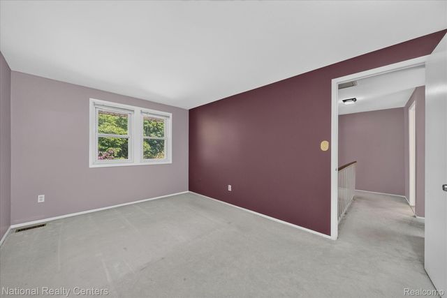1641 Brentwood Drive, Troy, MI 48098