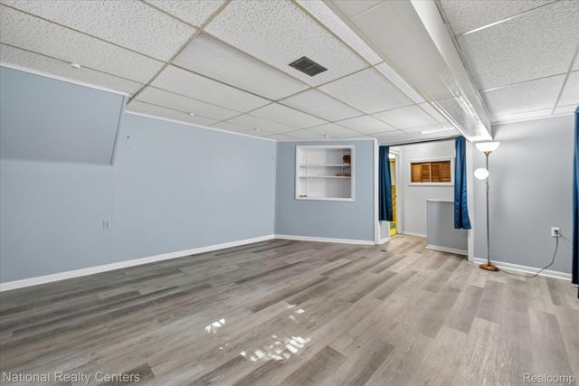 1641 Brentwood Drive, Troy, MI 48098