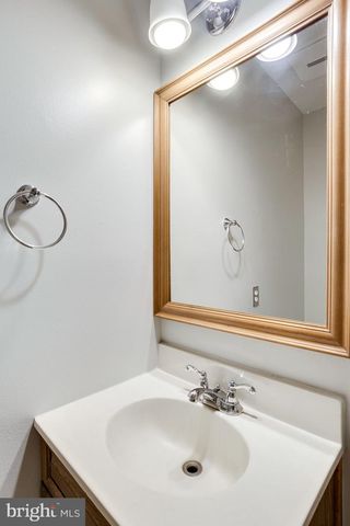 808 BASHFORD LN, Alexandria, VA 22314