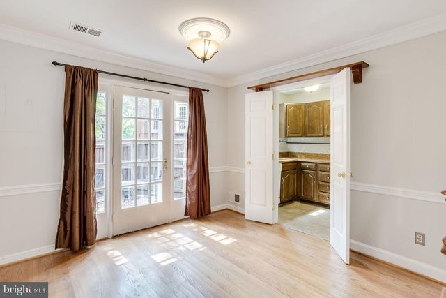 808 BASHFORD LN, Alexandria, VA 22314
