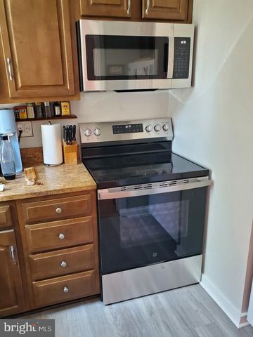 808 BASHFORD LN, Alexandria, VA 22314
