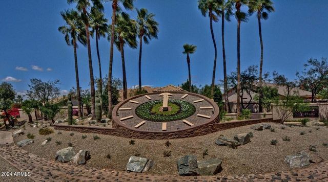 8818 W PIUTE Avenue, Peoria, AZ 85382