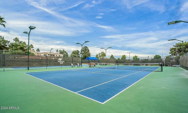 8818 W PIUTE Avenue, Peoria, AZ 85382