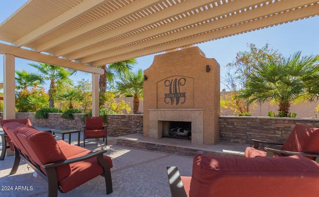 8818 W PIUTE Avenue, Peoria, AZ 85382