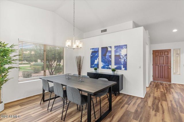 8818 W PIUTE Avenue, Peoria, AZ 85382