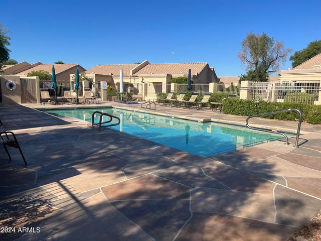 8818 W PIUTE Avenue, Peoria, AZ 85382