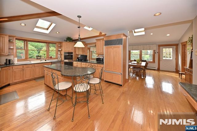 148 2nd Avenue, Westwood, NJ 07675