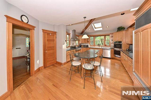 148 2nd Avenue, Westwood, NJ 07675