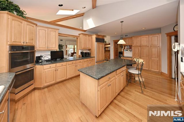 148 2nd Avenue, Westwood, NJ 07675