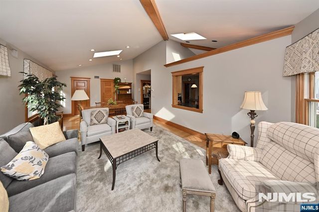 148 2nd Avenue, Westwood, NJ 07675