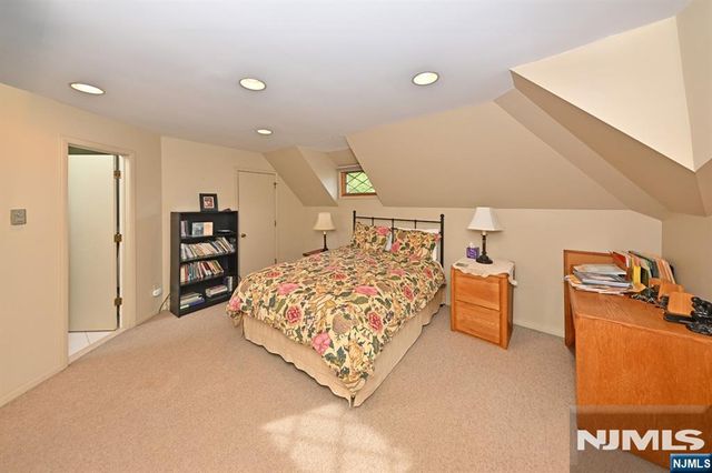 148 2nd Avenue, Westwood, NJ 07675