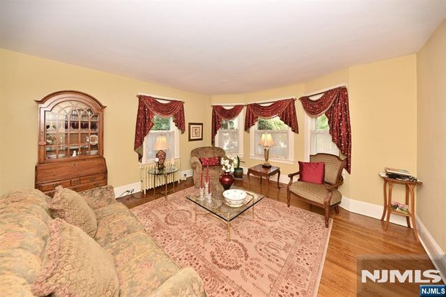 148 2nd Avenue, Westwood, NJ 07675