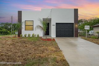 458 Gantry Street SW, Palm Bay, FL 32908
