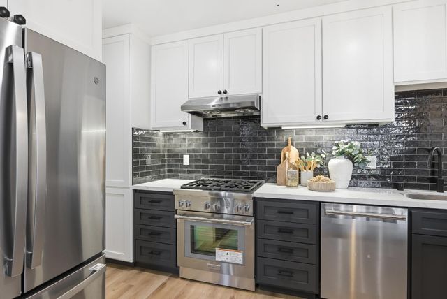 200 Sheridan Avenue 306, Palo Alto, CA 94306