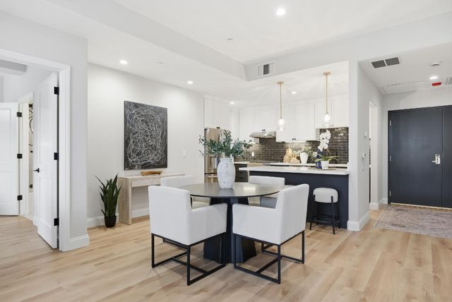 200 Sheridan Avenue 306, Palo Alto, CA 94306