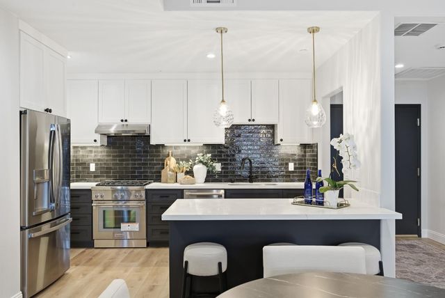 200 Sheridan Avenue 306, Palo Alto, CA 94306